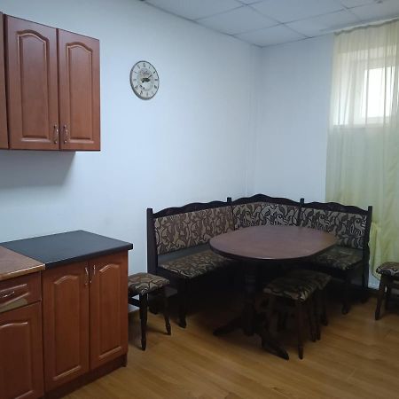Apartments Domovik On Valenberga 3 穆卡切沃 外观 照片